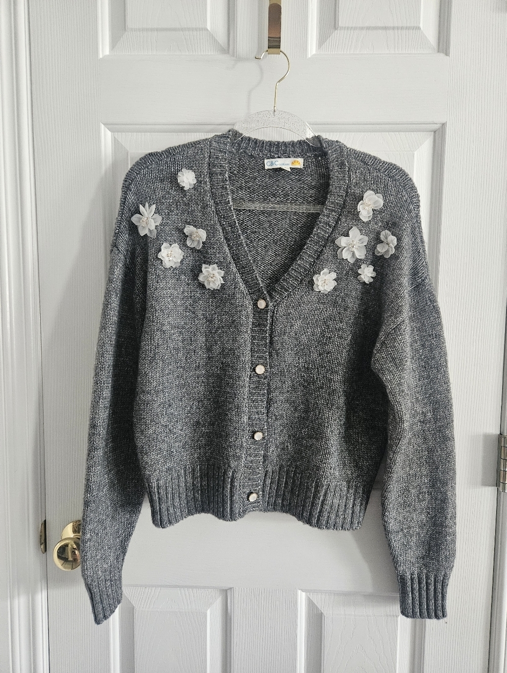 NWOT C&C California 3D Floral Gray Knit Cardigan